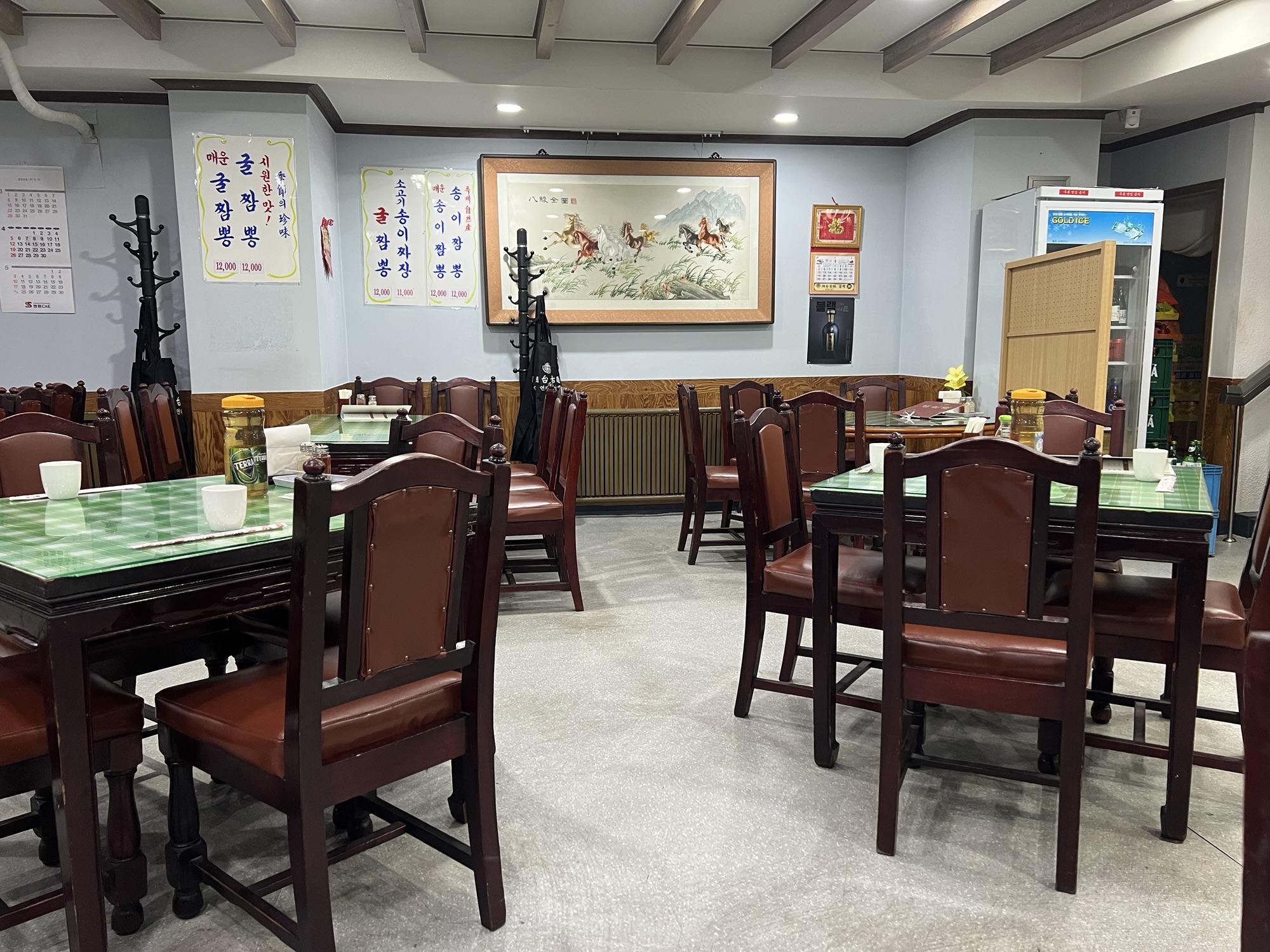 A Local’s Half-Day Course in Euljiro: Andongjang → Leone Coffee → Beolsae Coffee