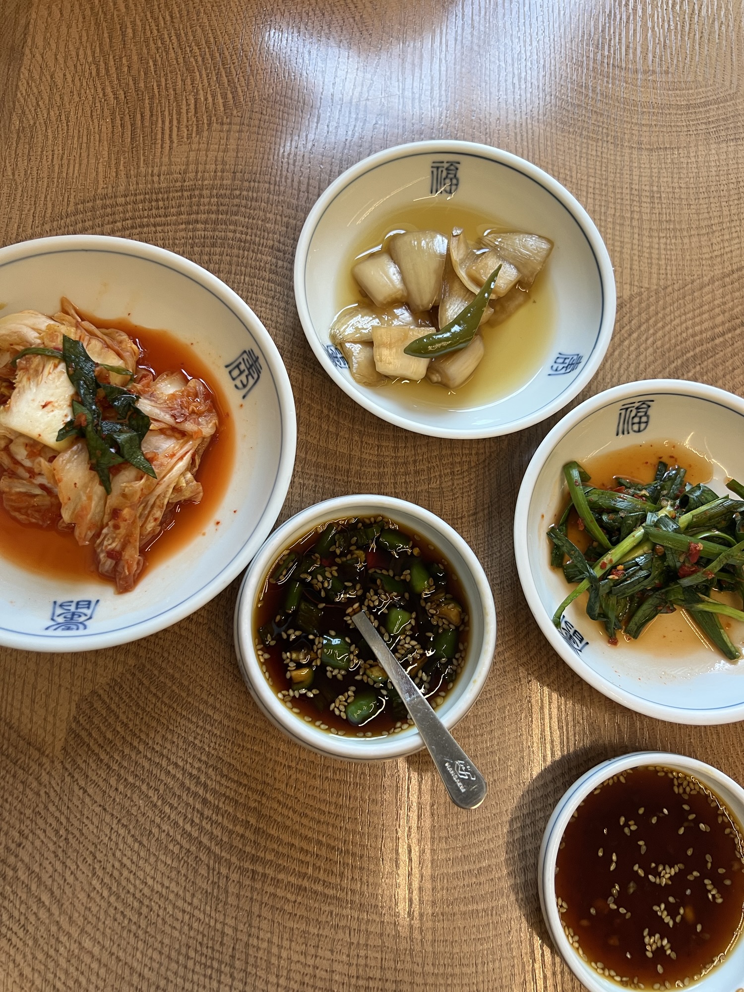 The Perfect Half-Day in Anguk: Komfortable Coffee → Kkangtong Mandu → Cafe Mueh